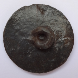 Rückseite eines Originals des zinnernen Knopfmodells vom 25. April 1806, Durchmesser 25 mm