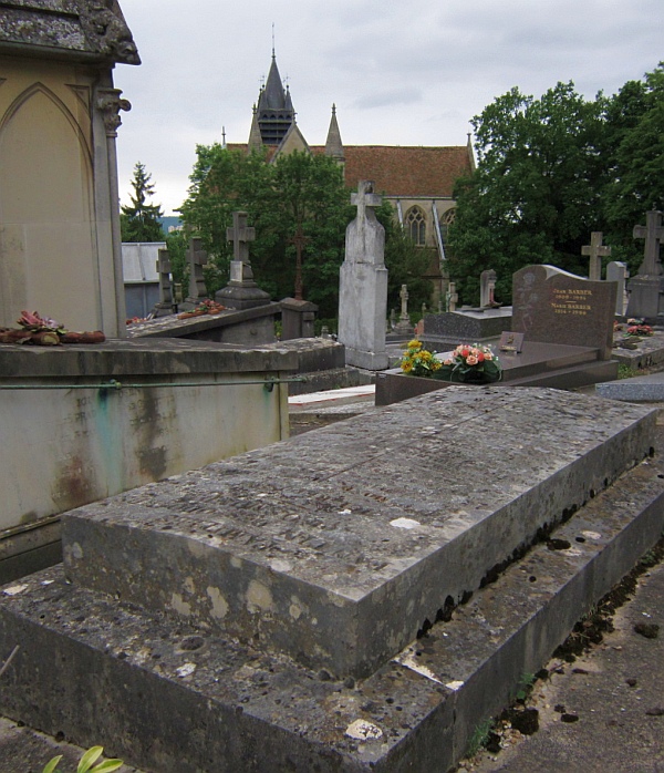 Tombe.