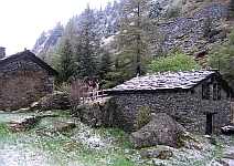 Une cabane deser&eacute;e.