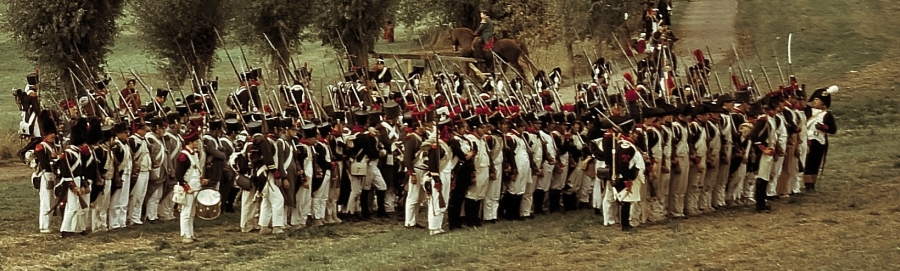 Colonne serrée par peloton.